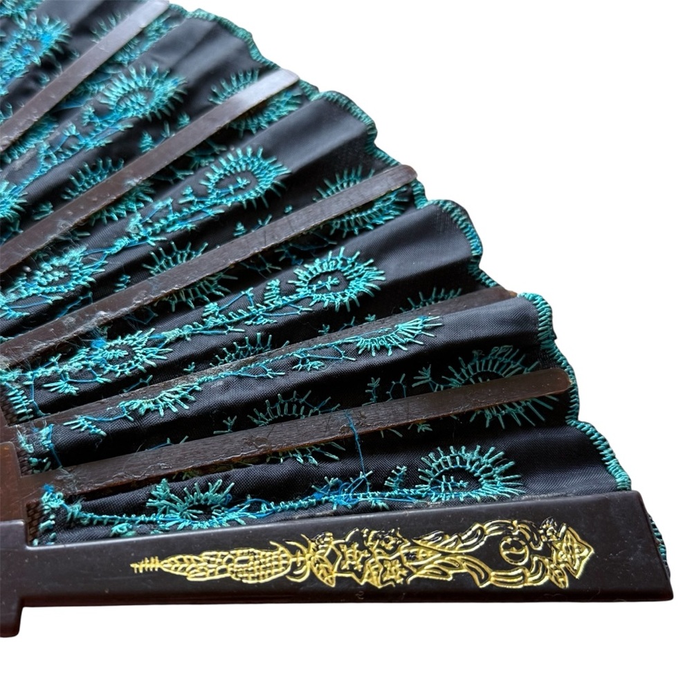 Elegant Black and Gold Hand Fan - Picture 7 of 9